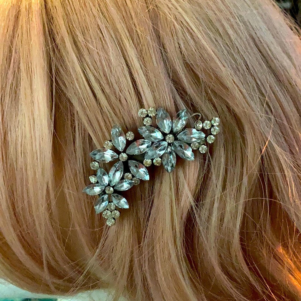 Crystal floral barrette